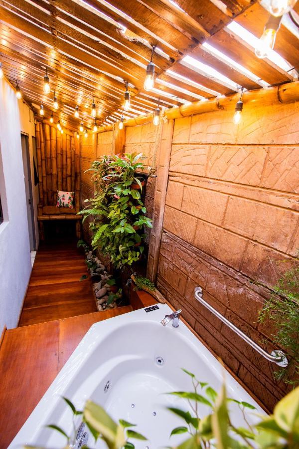 Casa Suculenta ,Monteverde Con Jacuzzi Privado Y Lavanderia エクステリア 写真